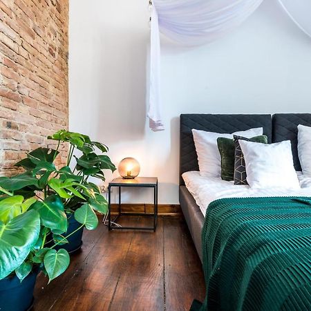 Zamkowa Guesthouse Познань Экстерьер фото