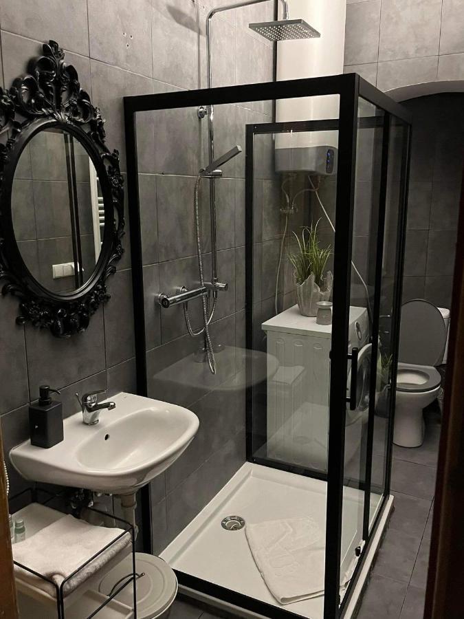 Zamkowa Guesthouse Познань Экстерьер фото