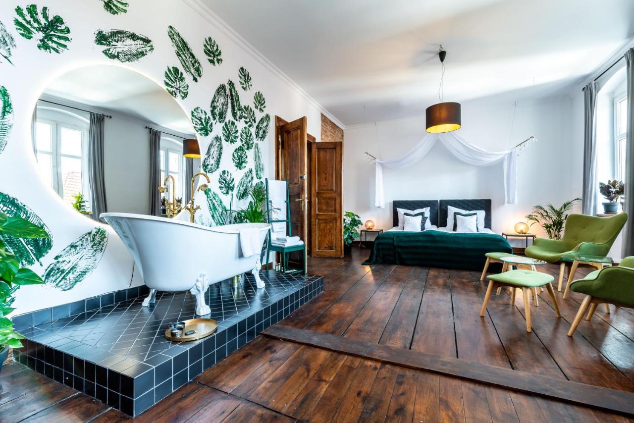 Zamkowa Guesthouse Познань Экстерьер фото