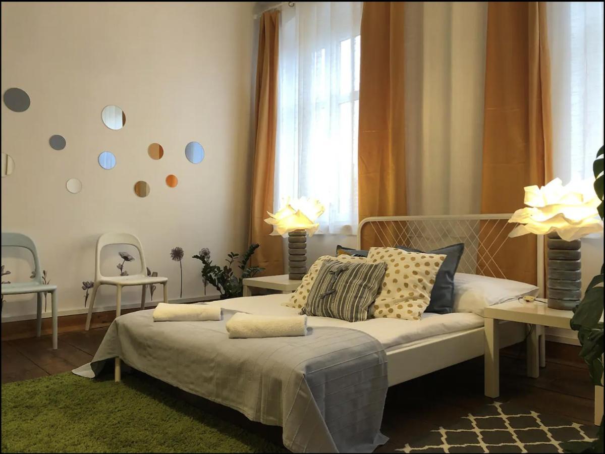 Zamkowa Guesthouse Познань Экстерьер фото