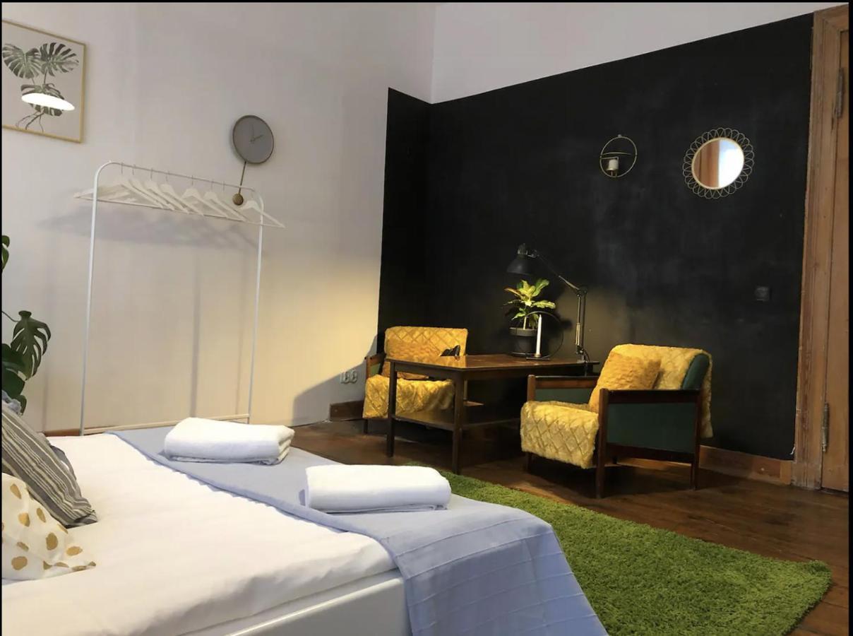 Zamkowa Guesthouse Познань Экстерьер фото